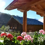 Vakantieboerderij Village Paradis *