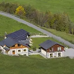 Vakantieboerderij Village Paradis *